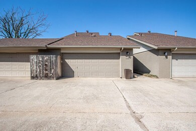 11336 Benttree Cir unit 11336, Oklahoma City, OK 73120 - photo 4