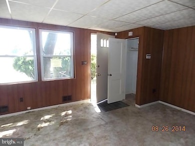 3814 Sinclair Ln, Baltimore, MD 21213 - photo 3