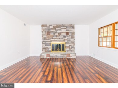 811 W 13th St, New Castle, DE 19720 - photo 3