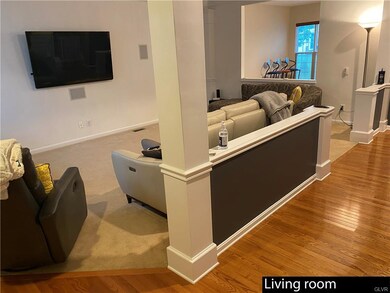 1817 Emerald Dr, Orefield, PA 18069 - photo 5