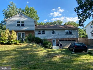 8502 Chervil Rd, Lanham, MD 20706 - photo 5