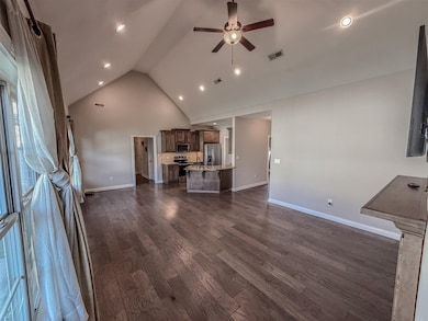 2859 Windsor Trace Ct, Bowling Green, KY 42104 - photo 3