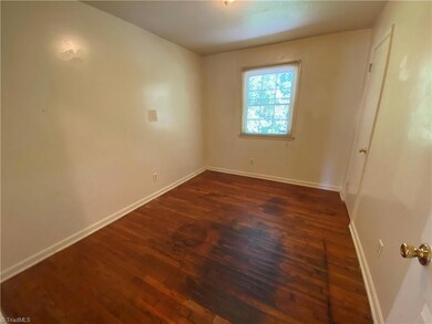 1301 Wise Ave, High Point, NC 27260 - photo 6