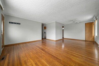 1025 Racine Ave, Columbus, OH 43204 - photo 5