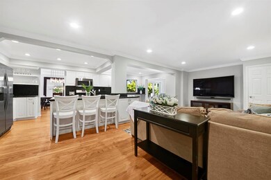 Family/Kitchen