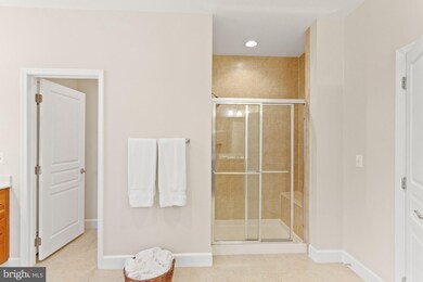 5799 Falls Gate Ct, Falls Church, VA 22041 - photo 6