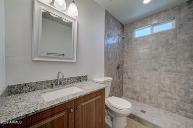 1826 N 24th Way-14