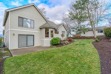 2400 Pinebrook Cir, Medford, OR 97504 - photo 4