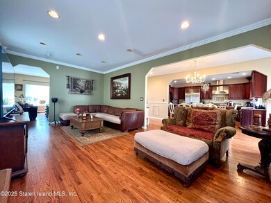 455 Darlington Ave, Staten Island, NY 10309 - photo 4