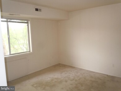 2025 N Lincoln St unit 106, Arlington, VA 22207 - photo 3