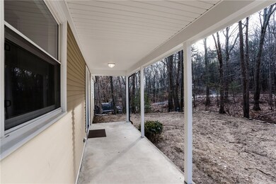 26 Robin Vale Dr, North Scituate, RI 02857 - photo 4