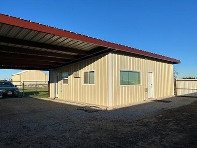 7627 Veal Station Rd, Azle, TX 76020 - photo 3