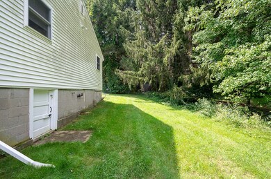 403 Benson Rd, Northbridge, MA 01534 - photo 4