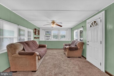 518 Middleview Dr, York, PA 17402 - photo 3