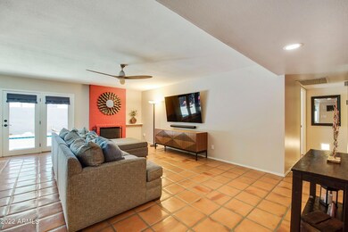 family room 4