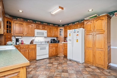 615 Fox Run Ln, Lafayette, TN 37083 - photo 6