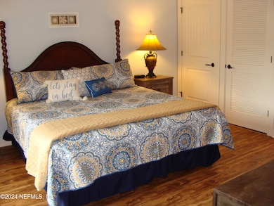 Bed to closet