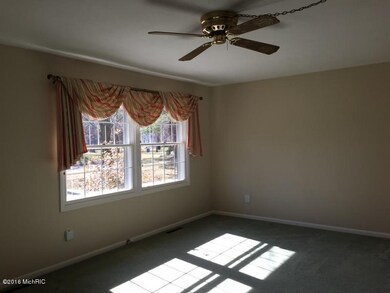 711 Forest St, Marshall, MI 49068 - photo 3