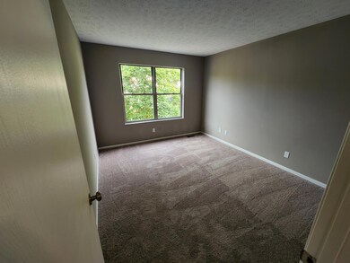 2748 Raphael Dr, Columbus, OH 43232 - photo 5