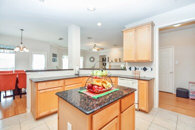 1815 Granite Field Ln, Richmond, TX 77469 - photo 6