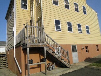 164 Lakeview Ave, Ludlow, MA 01056 - photo 5