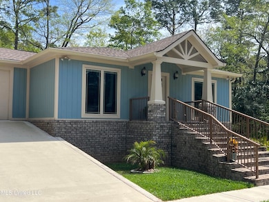 1020 Margaret St, Ocean Springs, MS 39564 - photo 2