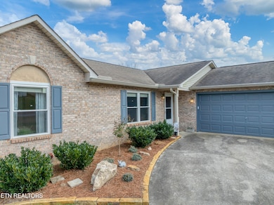 605 Brookhollow Trail, Maryville, TN 37804 - photo 2