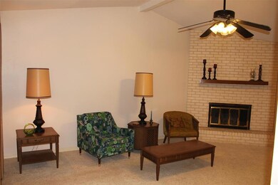 LIVING ROOM: Big living room. Vaulted ceiling. Rea