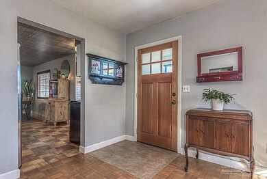 1613 SW 15th St, Redmond, OR 97756 - photo 4