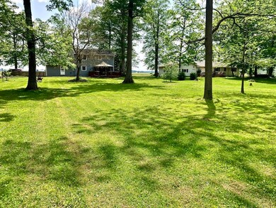 19207 Maples Rd, Monroeville, IN 46773 - photo 3