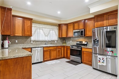 204 E 121st St, Los Angeles, CA 90061 - photo 4