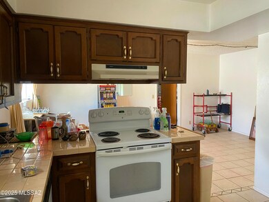 9121 E 28th St, Tucson, AZ 85710 - photo 4