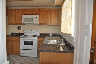 225 Shepherd Ln, Norristown, PA 19403 - photo 4