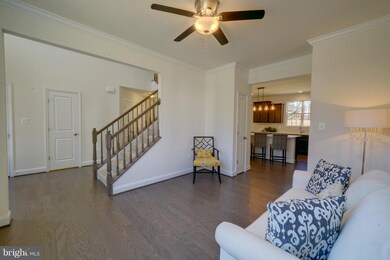 9610 Patuxent Overlook Dr, Laurel, MD 20723 - photo 3