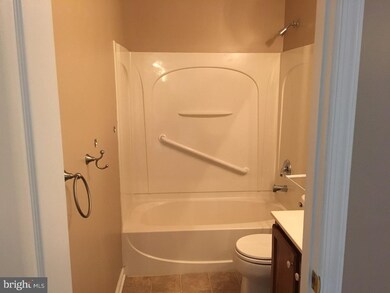 113 Natalie Rd unit 113, Riverside, NJ 08075 - photo 5