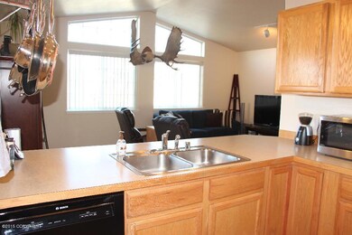 Kitchen to living rm