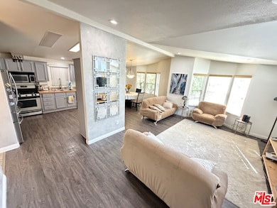 4201 Topanga Canyon Blvd unit 28, Woodland Hills, CA 91364 - photo 4