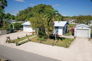 8 Andros Rd