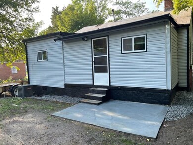 1304 Furlough Ave, High Point, NC 27260 - photo 2