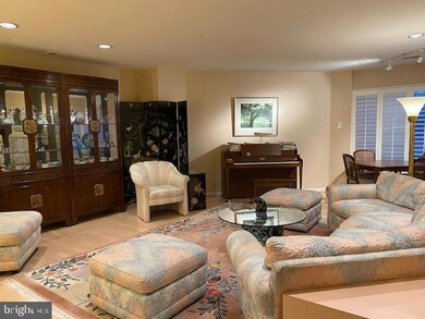 3041 Fallstaff Rd unit 205D, Baltimore, MD 21209 - photo 6