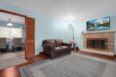 1068 Ross Rd, Columbus, OH 43227 - photo 3