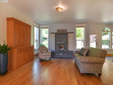 Living Room/Dining Room