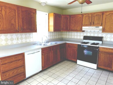 209 S 4th St, Womelsdorf, PA 19567 - photo 3