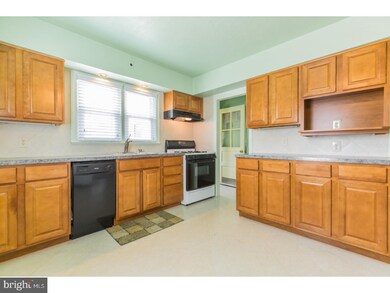 421 Oak St, Audubon, NJ 08106 - photo 6