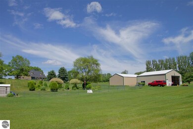 6667 E Harrys Rd, Traverse City, MI 49684 - photo 3