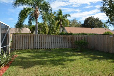 Fenced yard too!