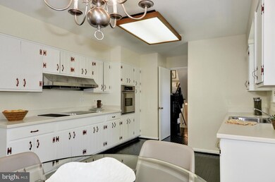 3428 Barger Dr, Falls Church, VA 22044 - photo 7