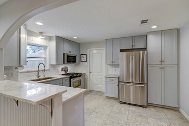 2031 Nina Lee Ln, Houston, TX 77018 - photo 7