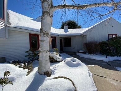 30 Mcintosh Dr, Amherst, MA 01002 - photo 2