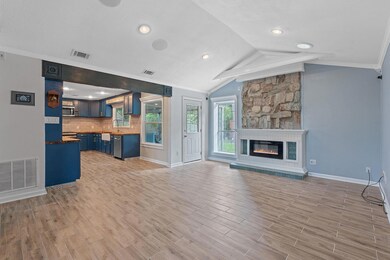 Unfurnished living room with baseboards, ornament